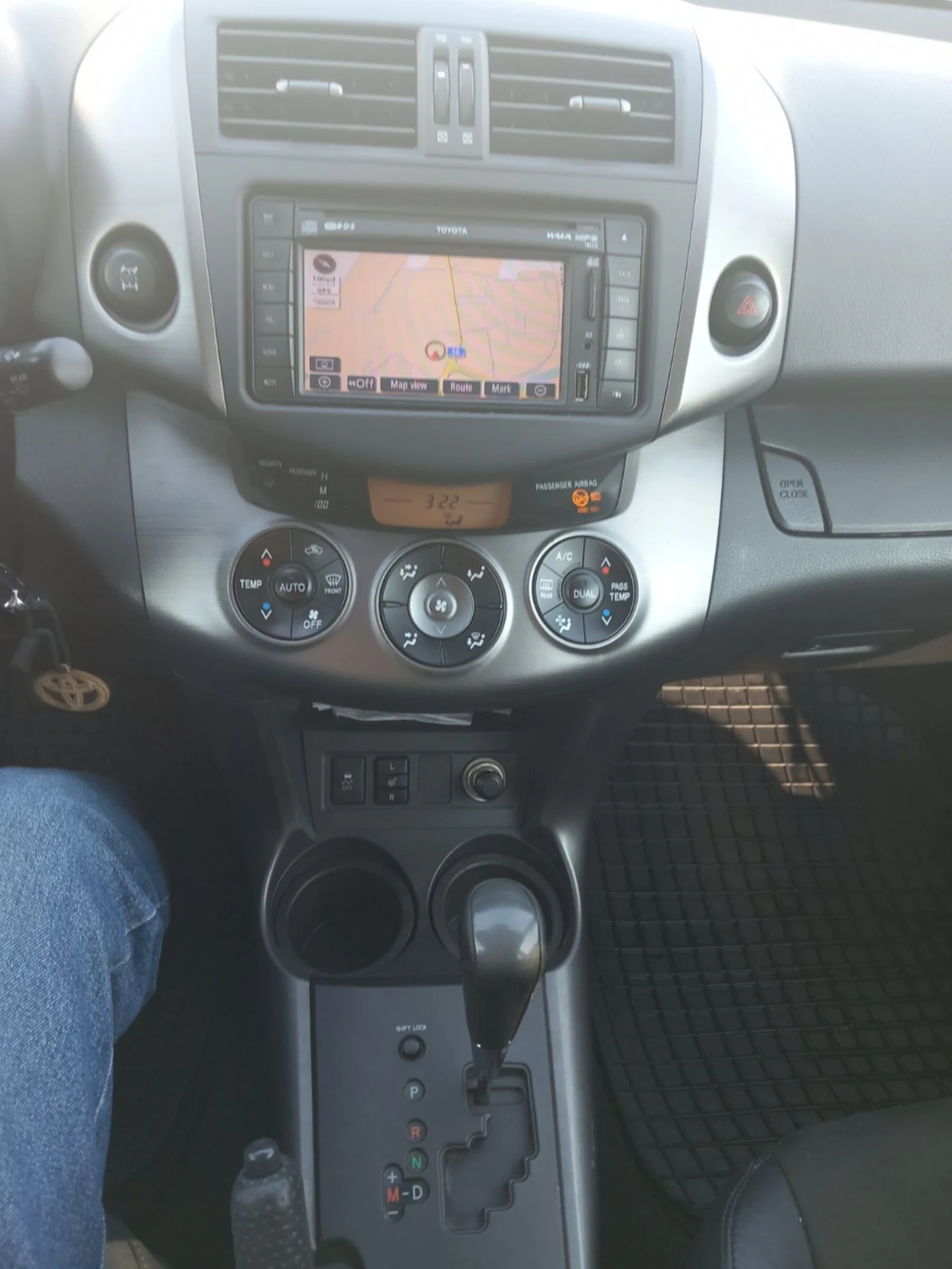 Toyota Rav4 D-CAT, снимка 11 - Автомобили и джипове - 53746589