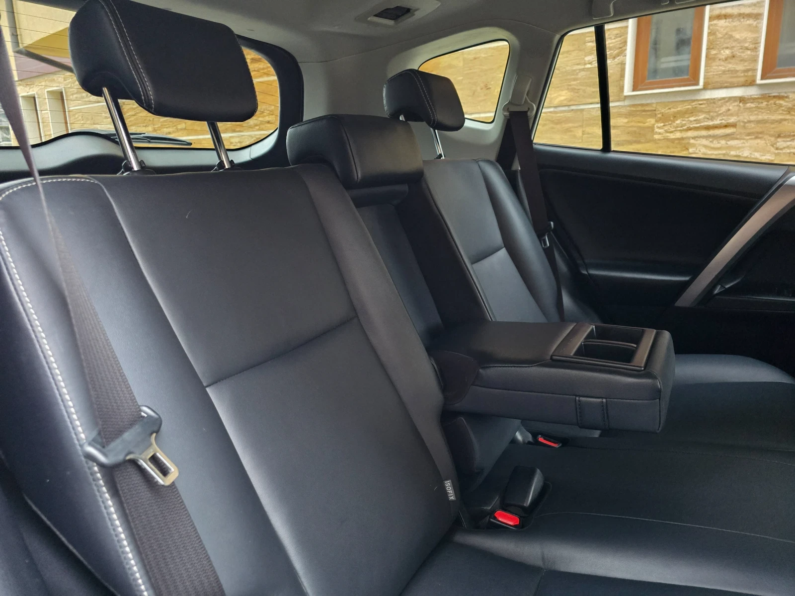 Toyota Rav4 Executive Plus 4x4, снимка 14 - Автомобили и джипове - 53906385