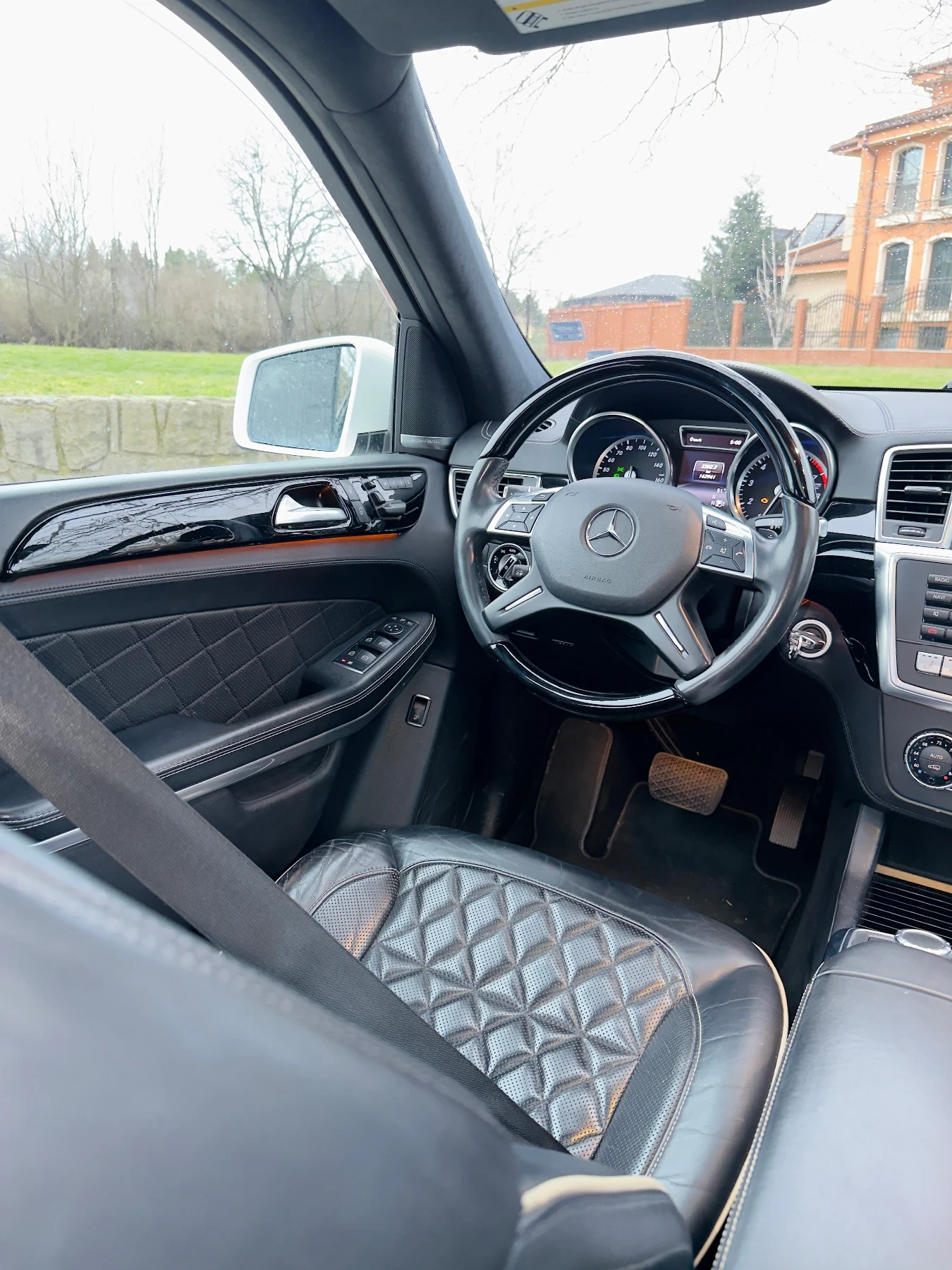 Mercedes-Benz GL 550, снимка 7 - Автомобили и джипове - 53938970