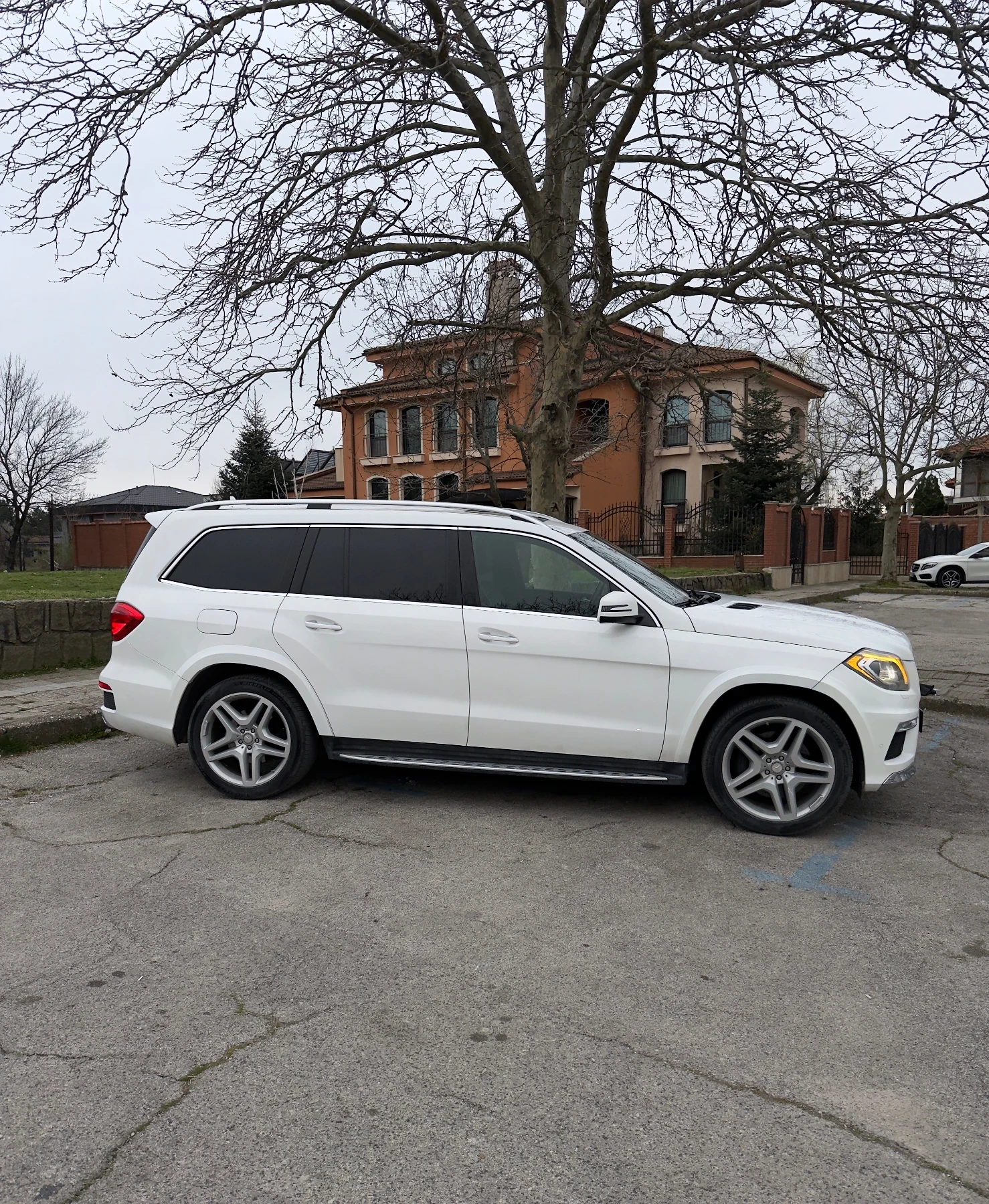 Mercedes-Benz GL 550, снимка 15 - Автомобили и джипове - 53938970