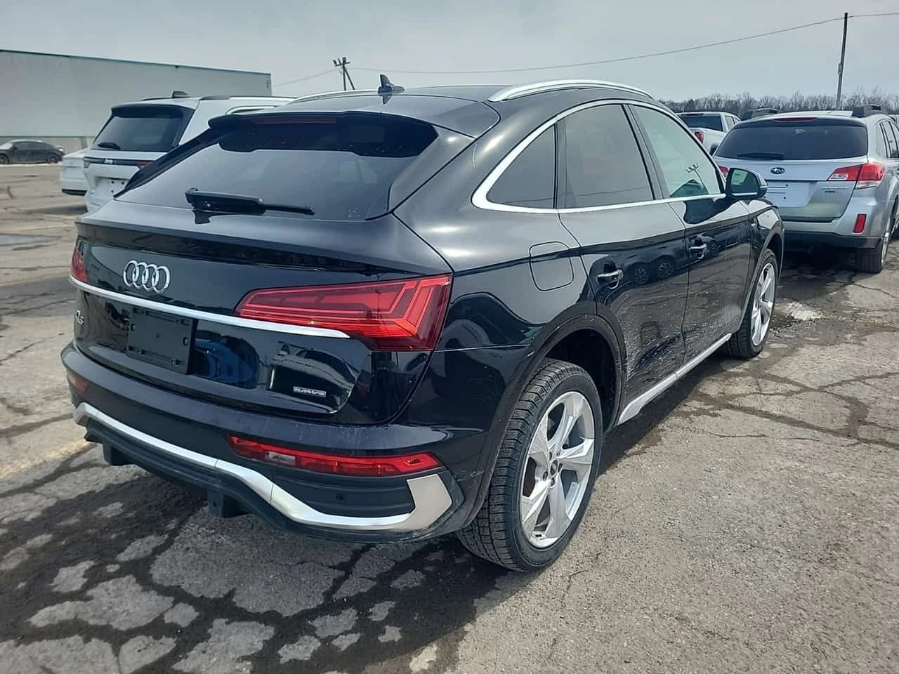 Audi Q5 PROGRESSIV| PANO| ПОДГРЕВИ| CARFAX , снимка 3 - Автомобили и джипове - 53972851