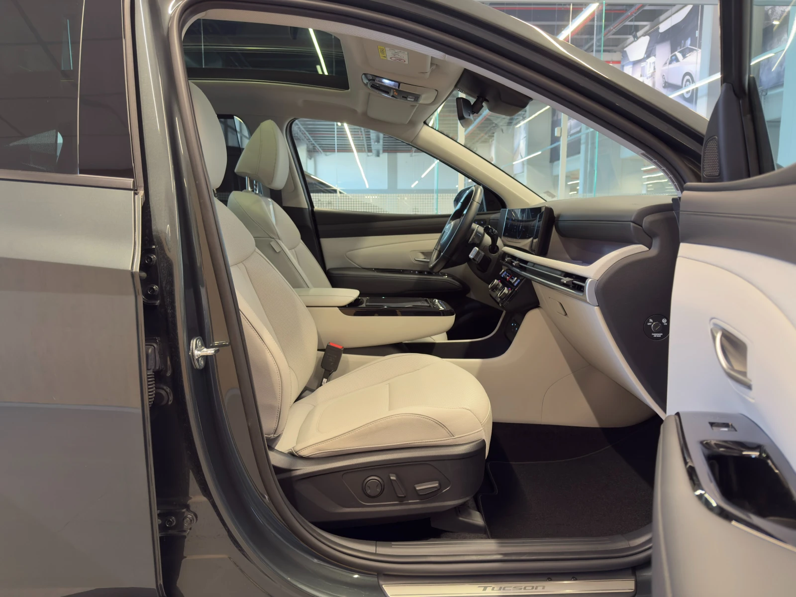 Hyundai Tucson FL LUXURY AWD, снимка 16 - Автомобили и джипове - 55403477