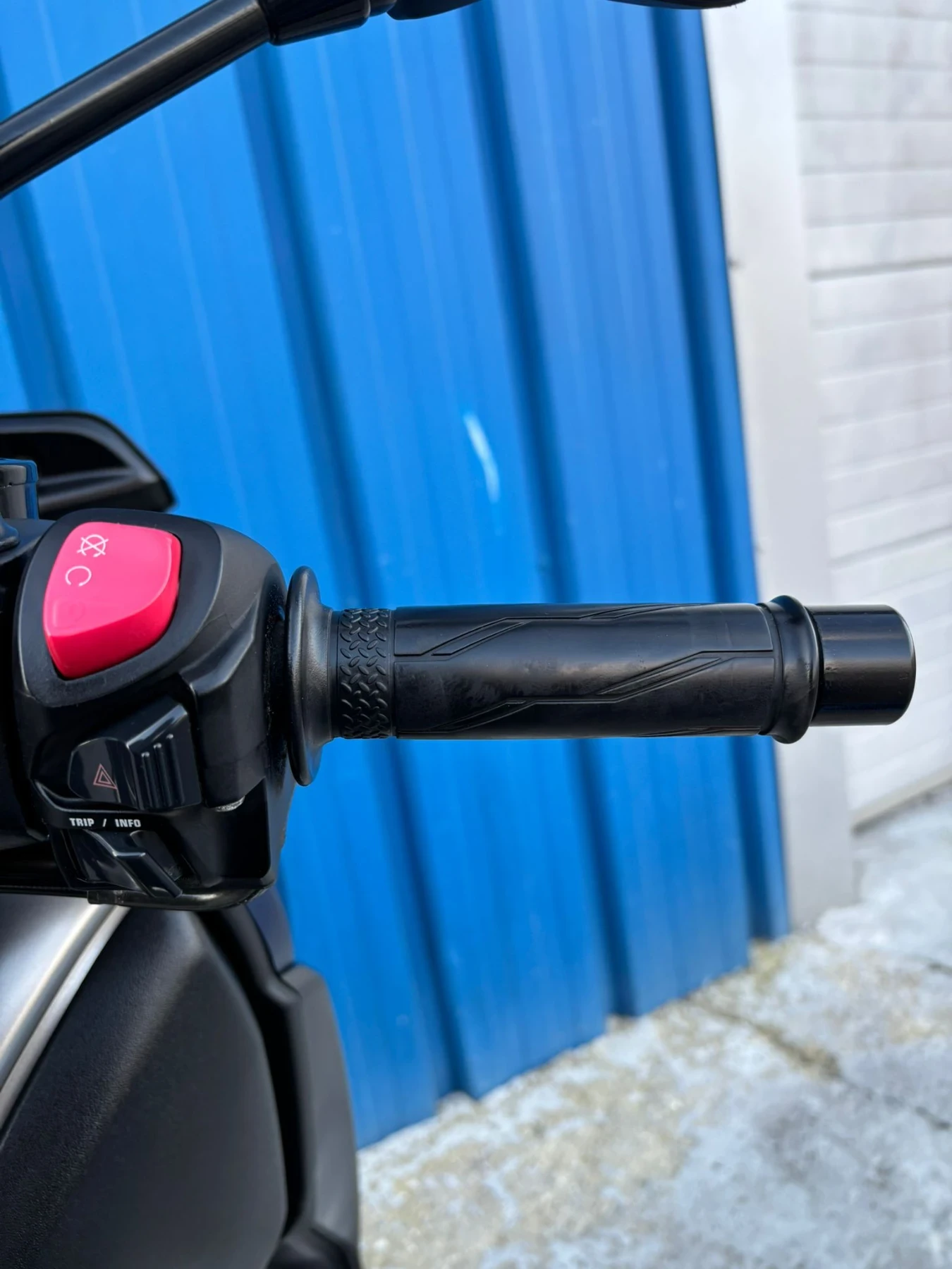 Yamaha X-max 300i ABS TC LED - изображение 9