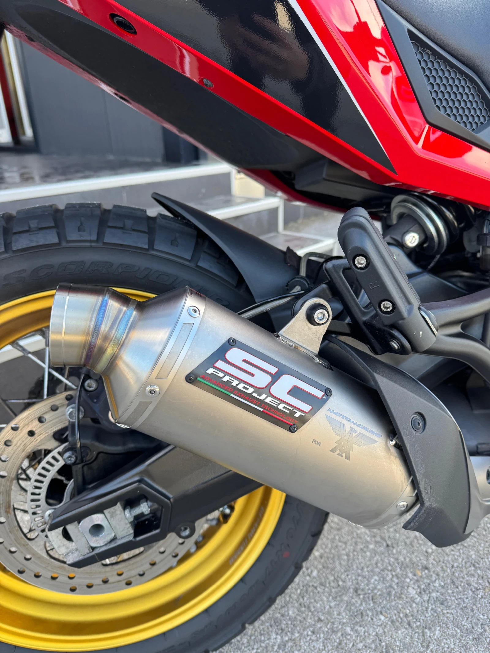 Moto Morini X-Cape 650i-ABS-TCS-NAVI-SC PROJECT-КАТО НОВ, снимка 11 - Мотоциклети и мототехника - 53520223