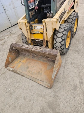 Мини челни товарачи GEHL 4240 | Auto.bg — изображение 3