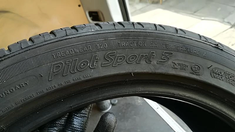 Гуми Летни 225/45R18, снимка 9 - Гуми и джанти - 25714174