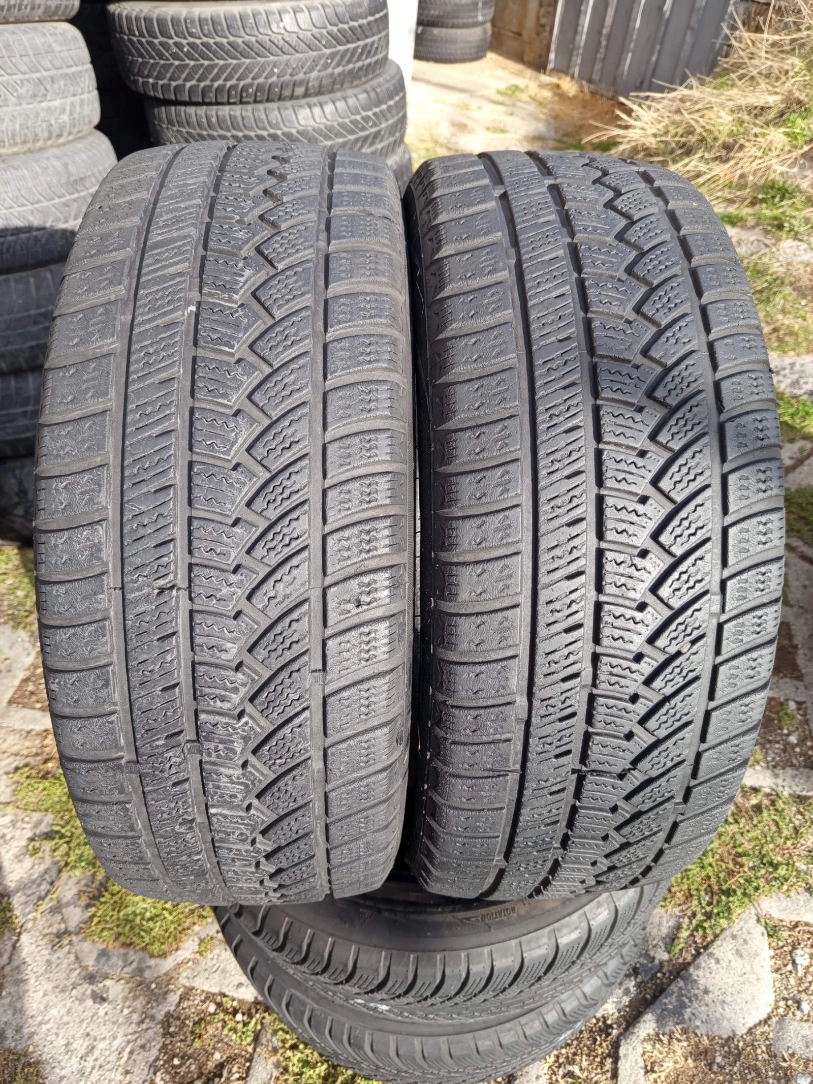 Гуми Зимни 215/55R17