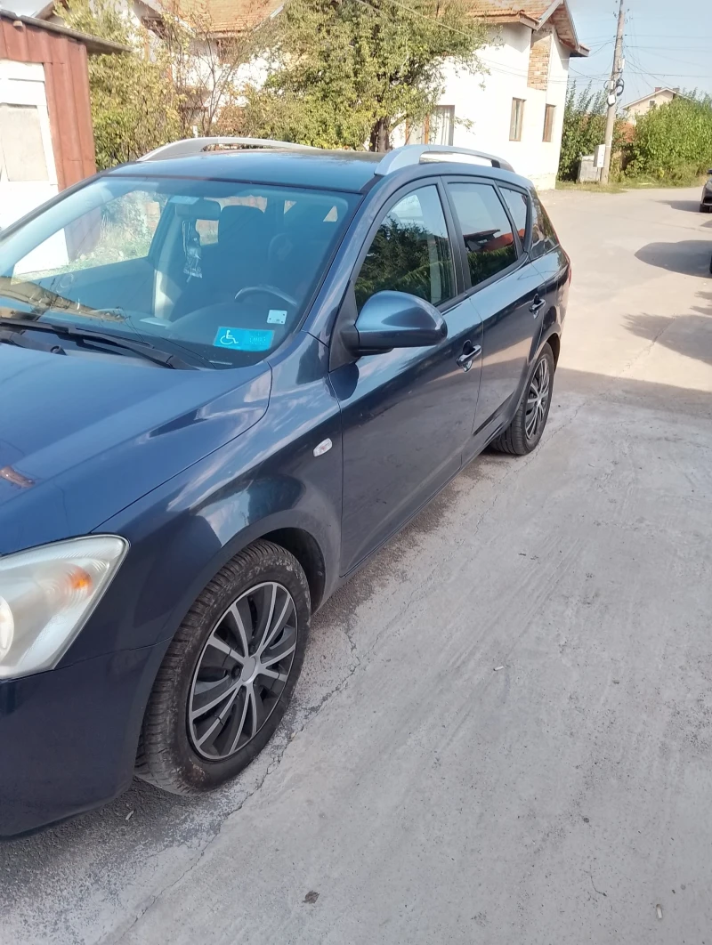 Kia Ceed 1.6, снимка 4 - Автомобили и джипове - 47361618