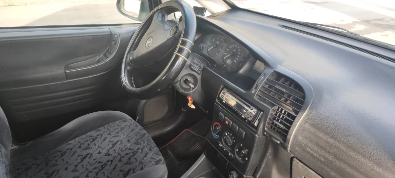 Opel Zafira, снимка 4 - Автомобили и джипове - 48848421