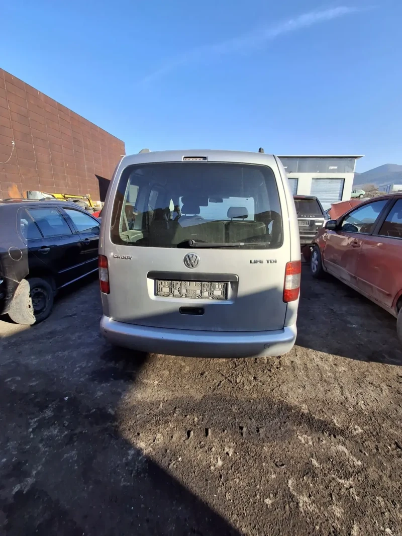 VW Caddy, снимка 2 - Автомобили и джипове - 49003746