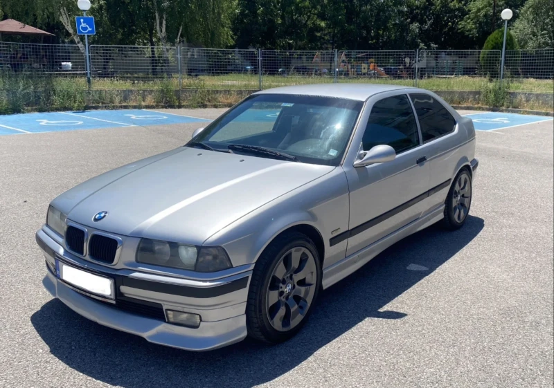 BMW 320 Facelift, снимка 1 - Автомобили и джипове - 49033551