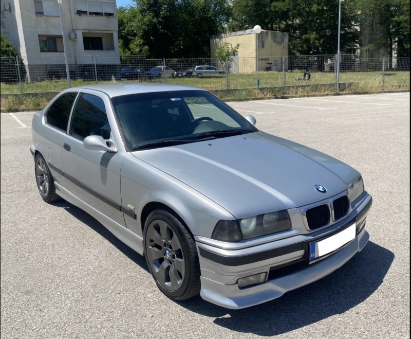 BMW 320 Facelift, снимка 3 - Автомобили и джипове - 49033551