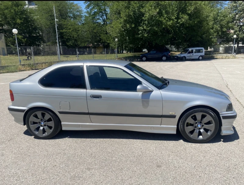 BMW 320 Facelift, снимка 2 - Автомобили и джипове - 49033551