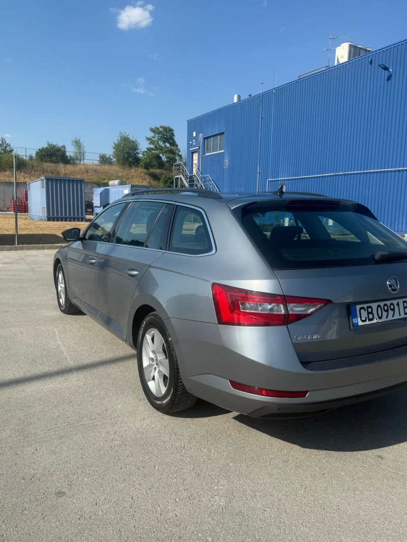 Skoda Superb Skoda superb 2.0 TDI DSG 4X4, снимка 5 - Автомобили и джипове - 52427049