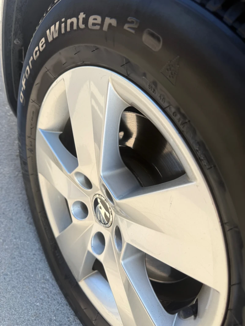 Skoda Superb Skoda superb 2.0 TDI DSG 4X4, снимка 17 - Автомобили и джипове - 52427049