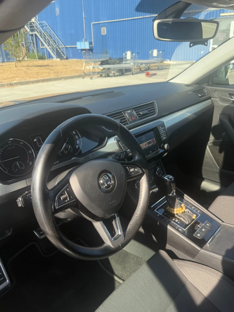 Skoda Superb Skoda superb 2.0 TDI DSG 4X4, снимка 8 - Автомобили и джипове - 52427049