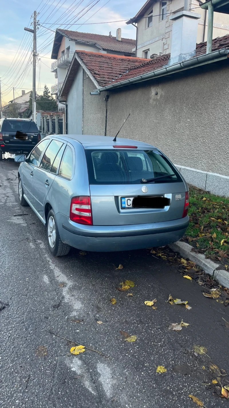 Skoda Fabia 1.4, снимка 3 - Автомобили и джипове - 52528895