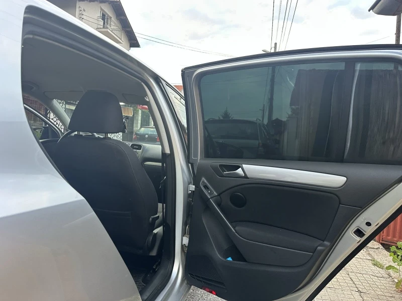 VW Golf, снимка 15 - Автомобили и джипове - 52740529