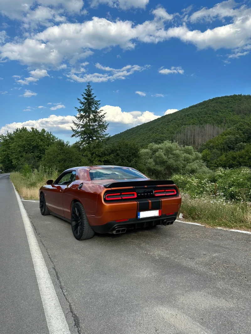 Dodge Challenger SRT8, снимка 2 - Автомобили и джипове - 52806862