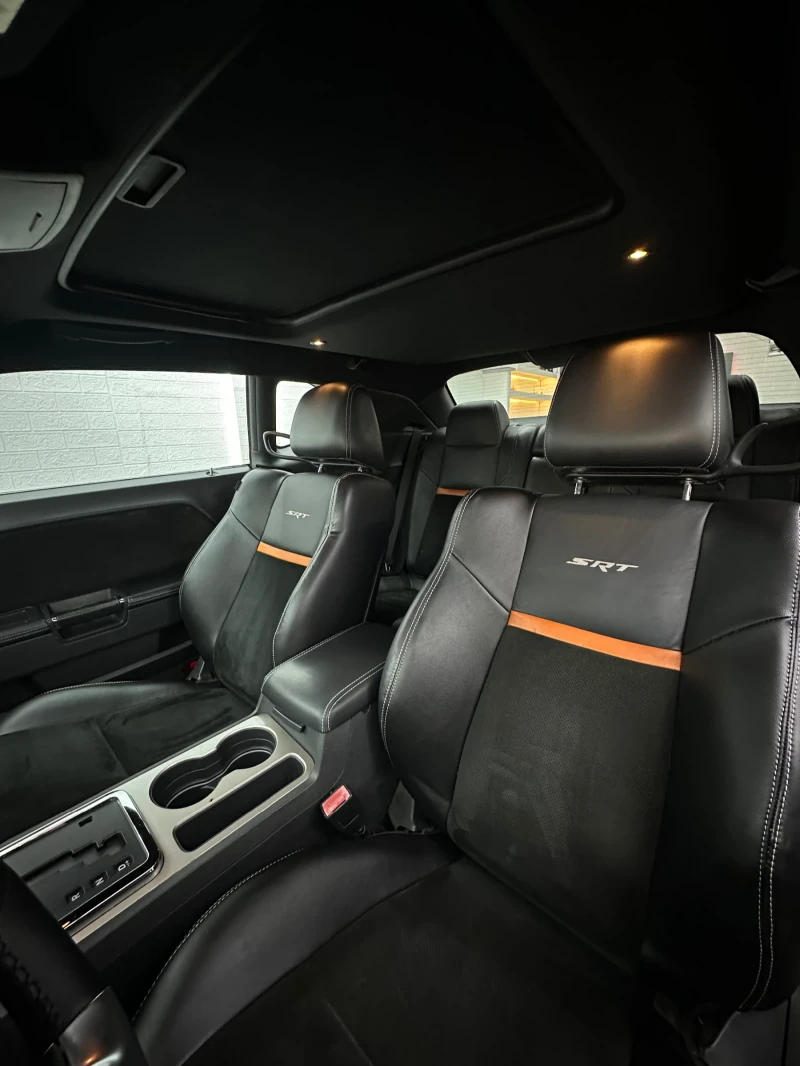 Dodge Challenger SRT8, снимка 15 - Автомобили и джипове - 52806862