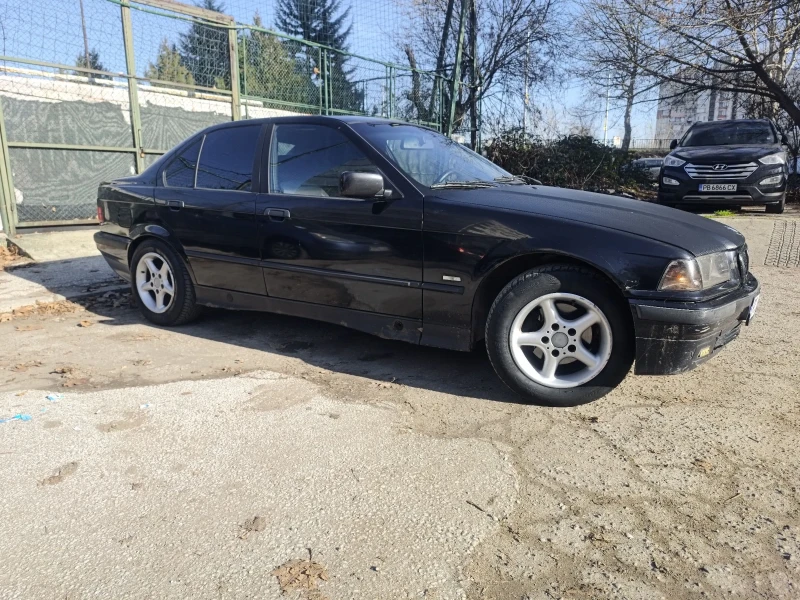 BMW 318, снимка 3 - Автомобили и джипове - 52864024