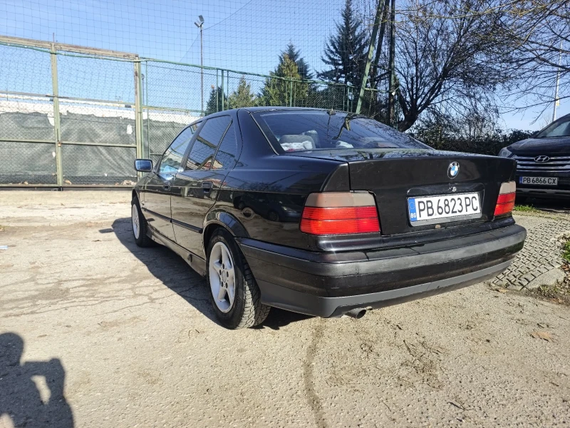 BMW 318, снимка 6 - Автомобили и джипове - 52864024