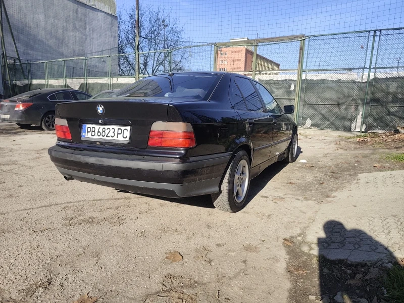 BMW 318, снимка 5 - Автомобили и джипове - 52864024