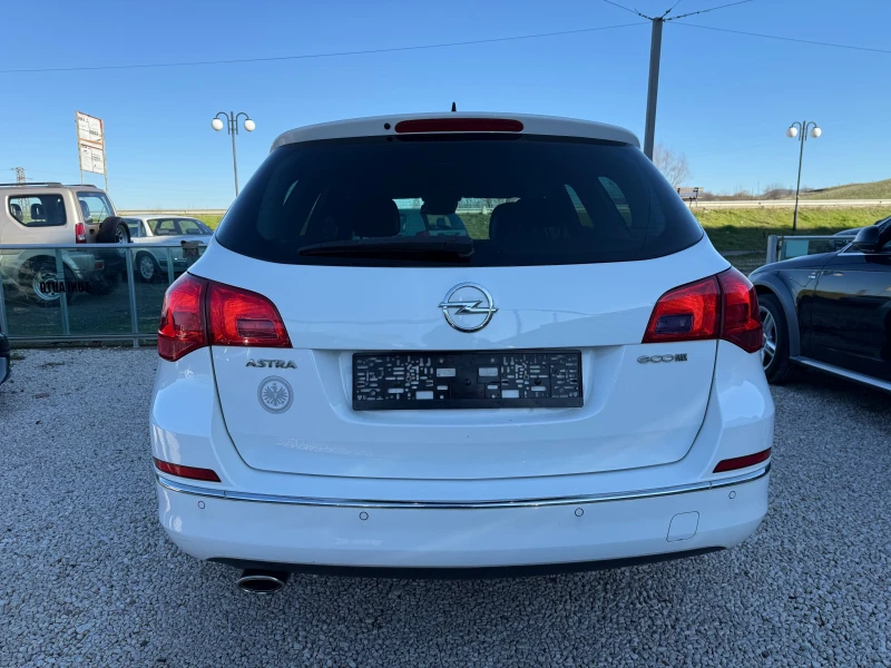 Opel Astra 2.0CDTi, Facelift, снимка 5 - Автомобили и джипове - 52928315
