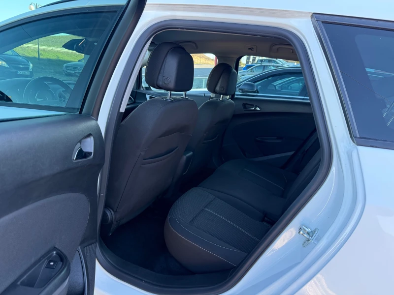 Opel Astra 2.0CDTi, Facelift, снимка 13 - Автомобили и джипове - 52928315