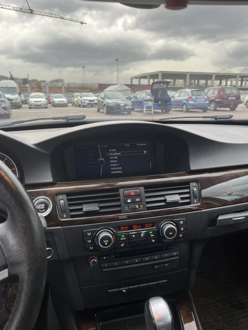 BMW 320 320i FACELIFT, снимка 9 - Автомобили и джипове - 53186013