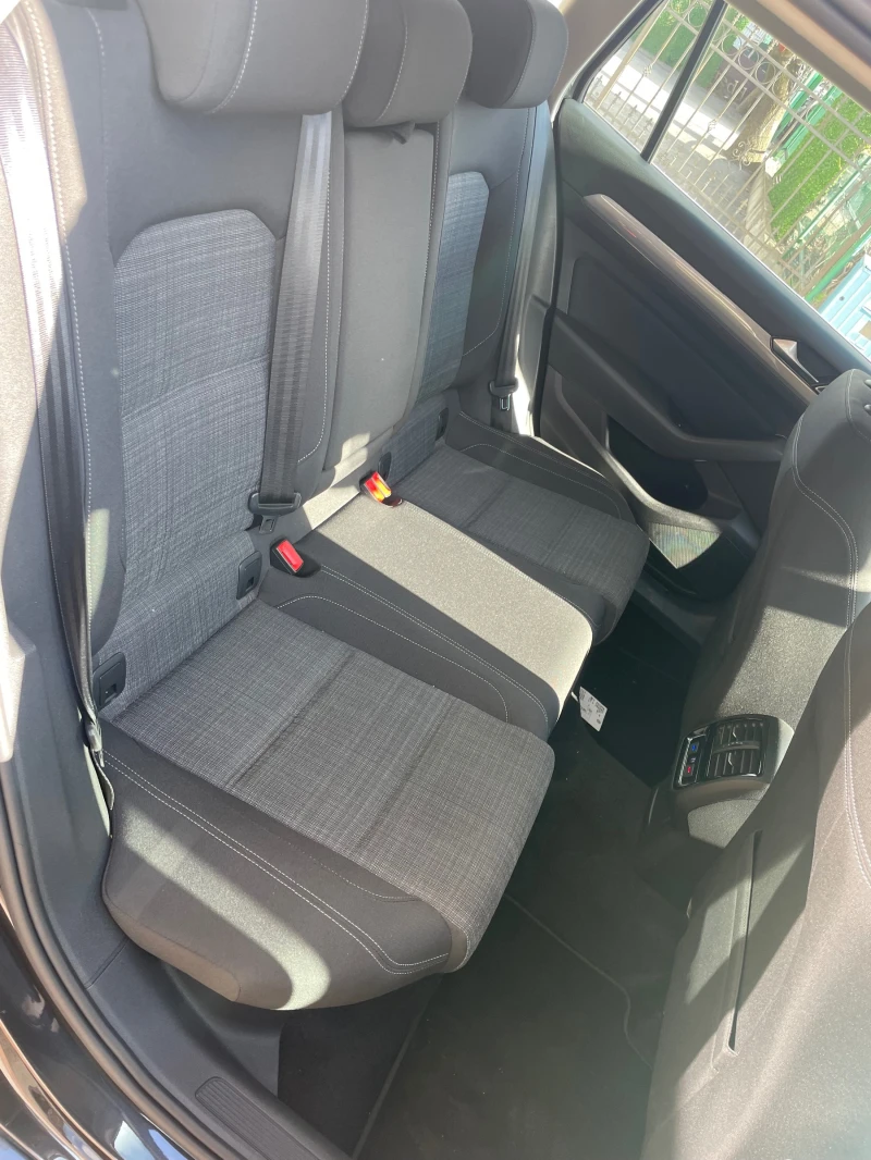 VW Passat 2.0 TDI/150 PS/LED/NAVI/ACC/PDC/CAMERA, снимка 13 - Автомобили и джипове - 53436498