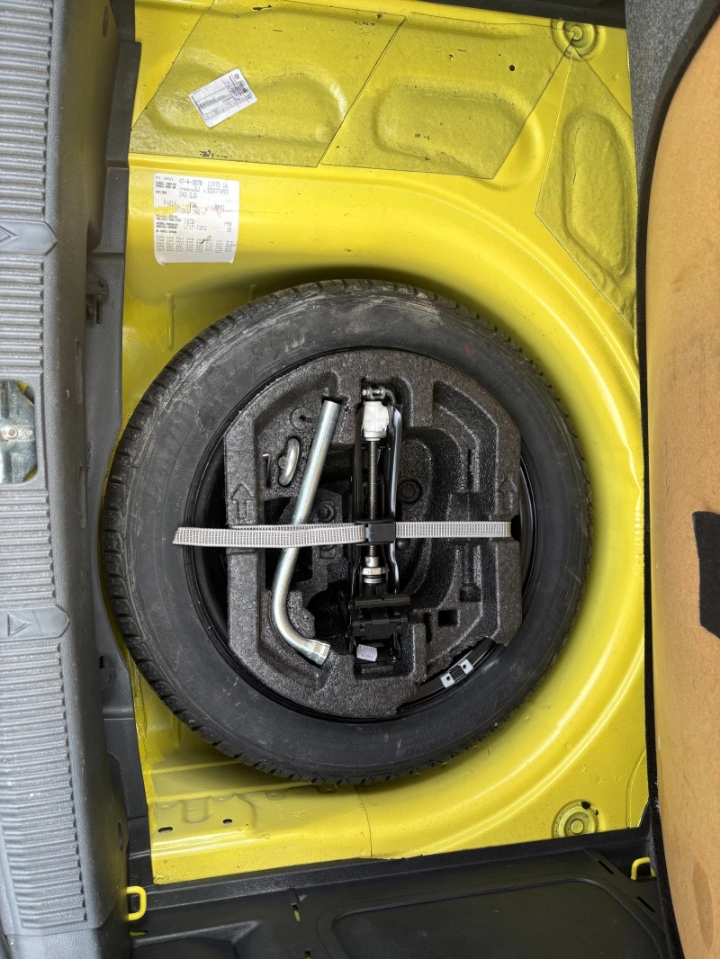 Skoda Fabia 1.2 tsi , снимка 6 - Автомобили и джипове - 53487393