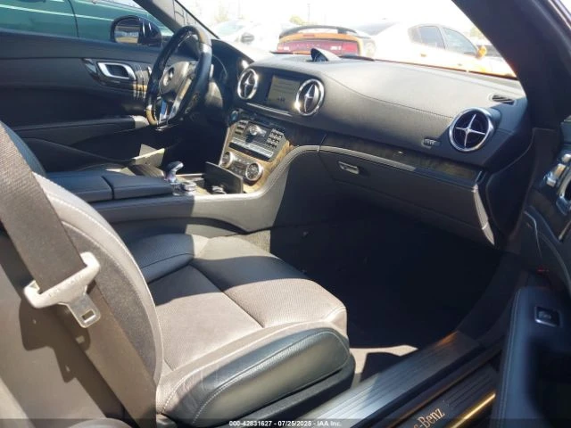 Mercedes-Benz SL 500 AMG* PACK* HARMON* KARDON* ПОДГРЕВ* ОБДУХВАНЕ* МАС - изображение 9
