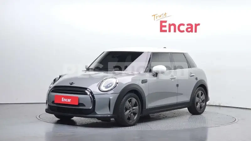 Mini Cooper 1.5L Реални км / Carfax