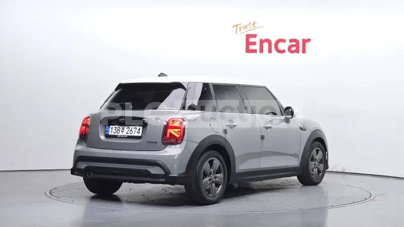 Mini Cooper 1.5L Реални км / Carfax, снимка 2 - Автомобили и джипове - 54653114