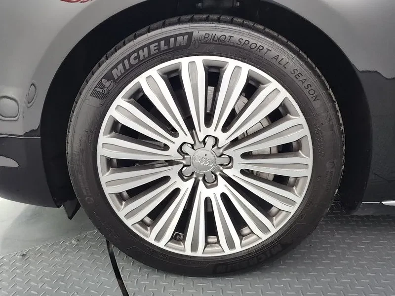 Audi A8, снимка 5 - Автомобили и джипове - 54831730