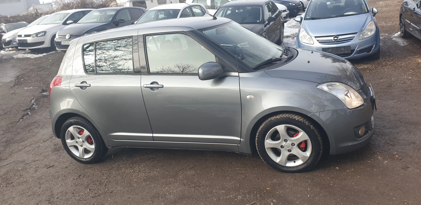 Suzuki Swift 1.3i ВНОС ИТАЛИЯ БЕЗ РЪЖДИ И ЗАБЕЛЕЖКИ 138000км. - изображение 4