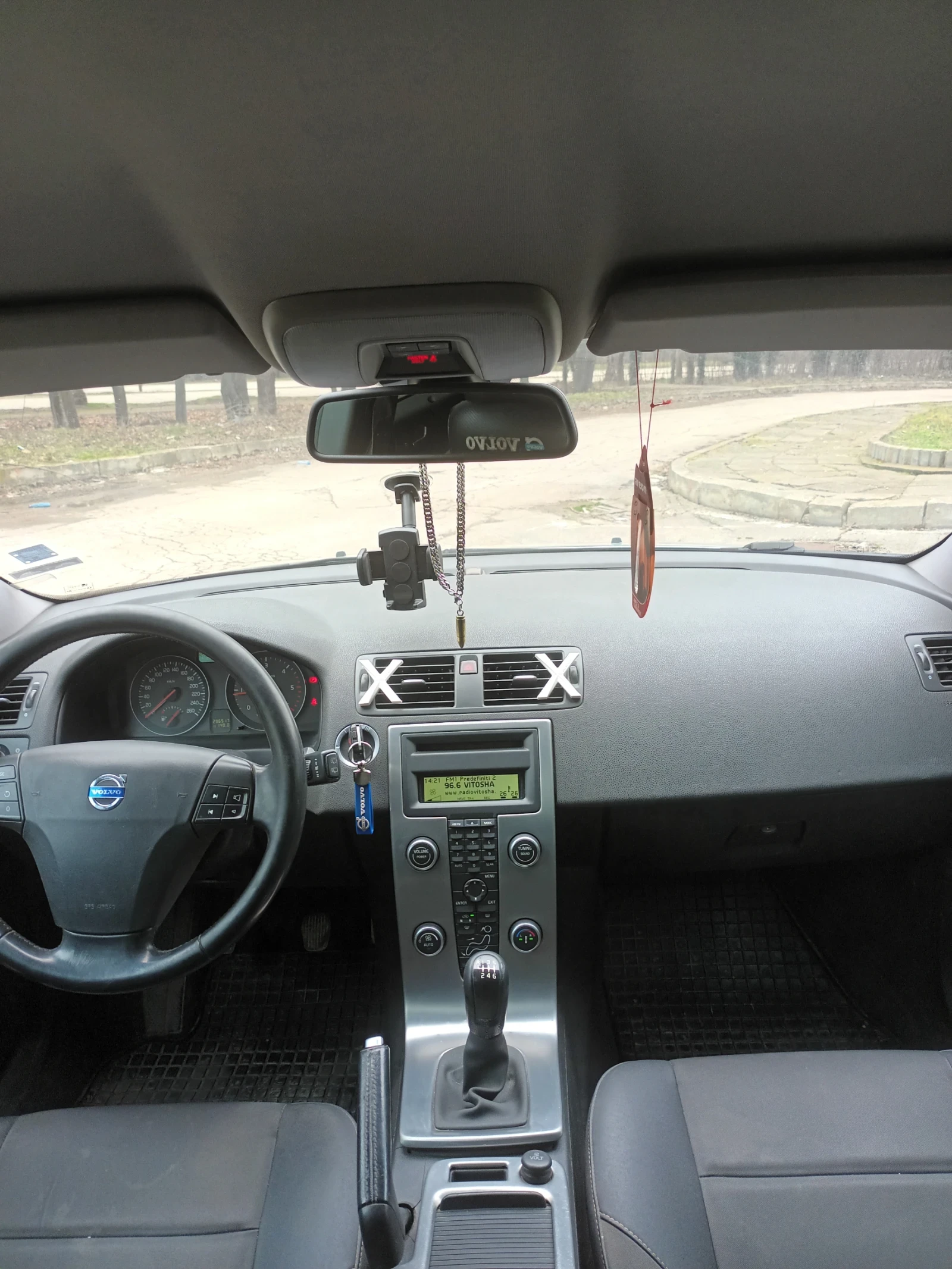 Volvo V50 2.0HDI - изображение 9