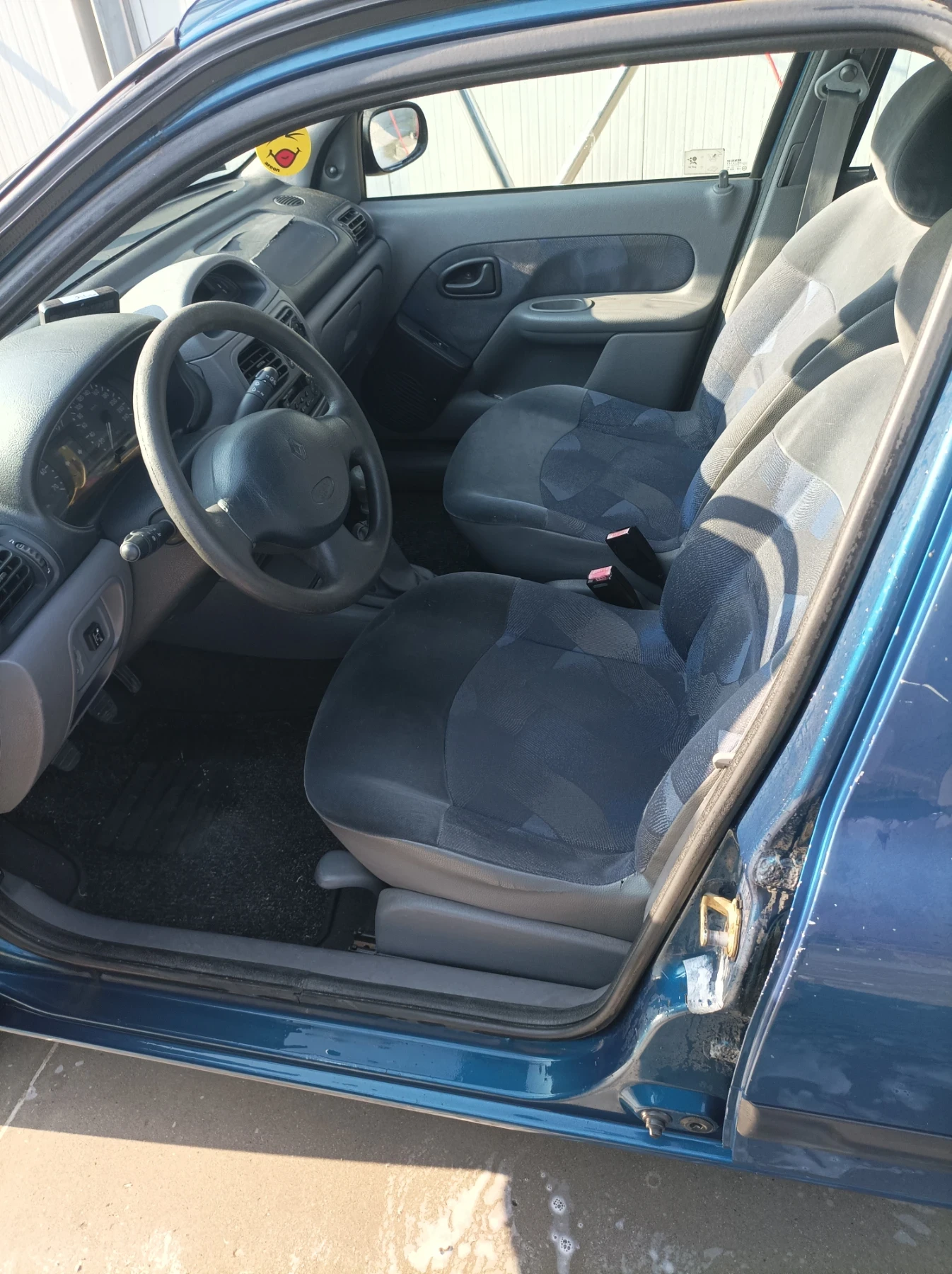 Renault Clio 1.4 - изображение 10