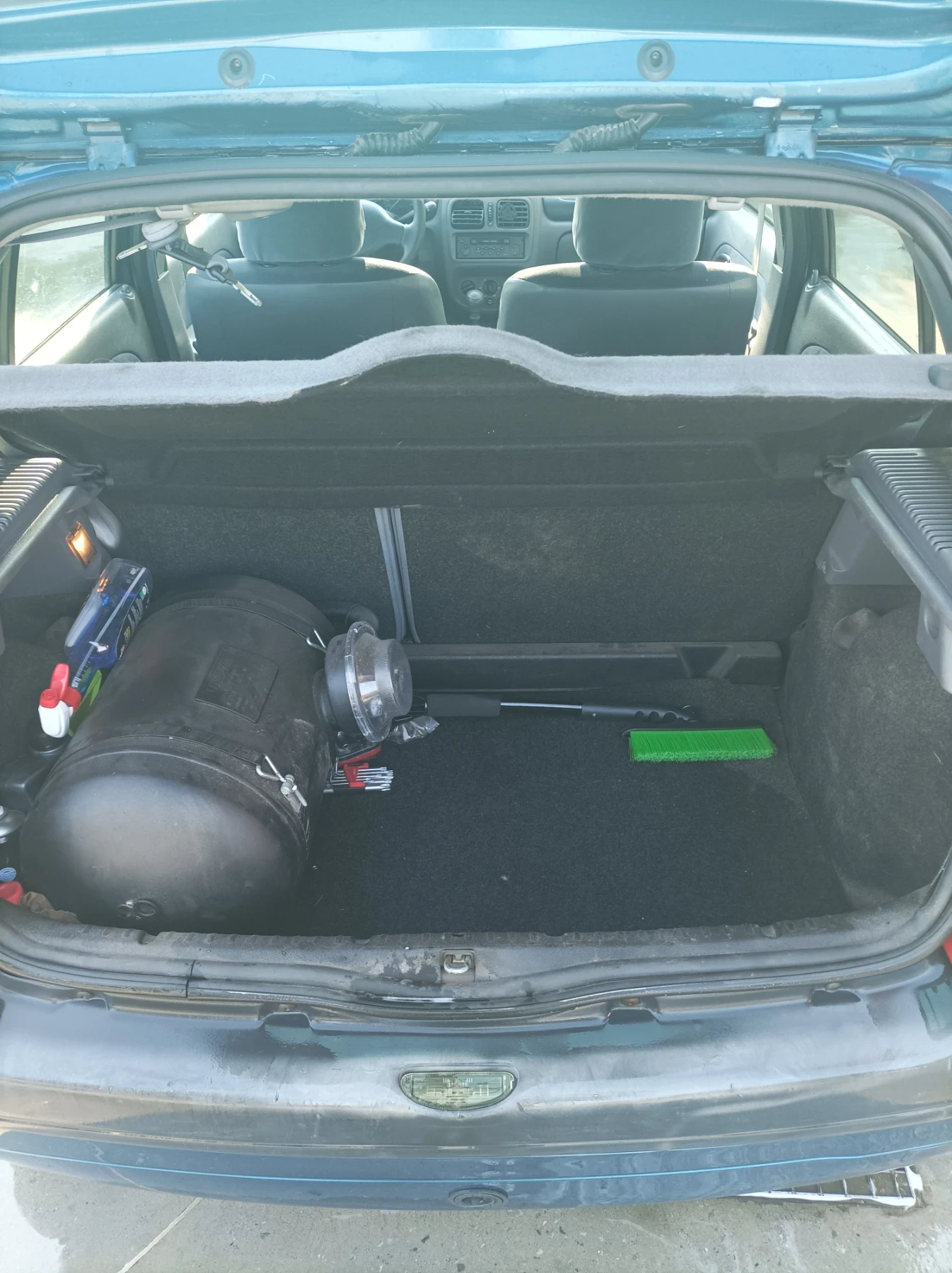 Renault Clio 1.4 - изображение 7