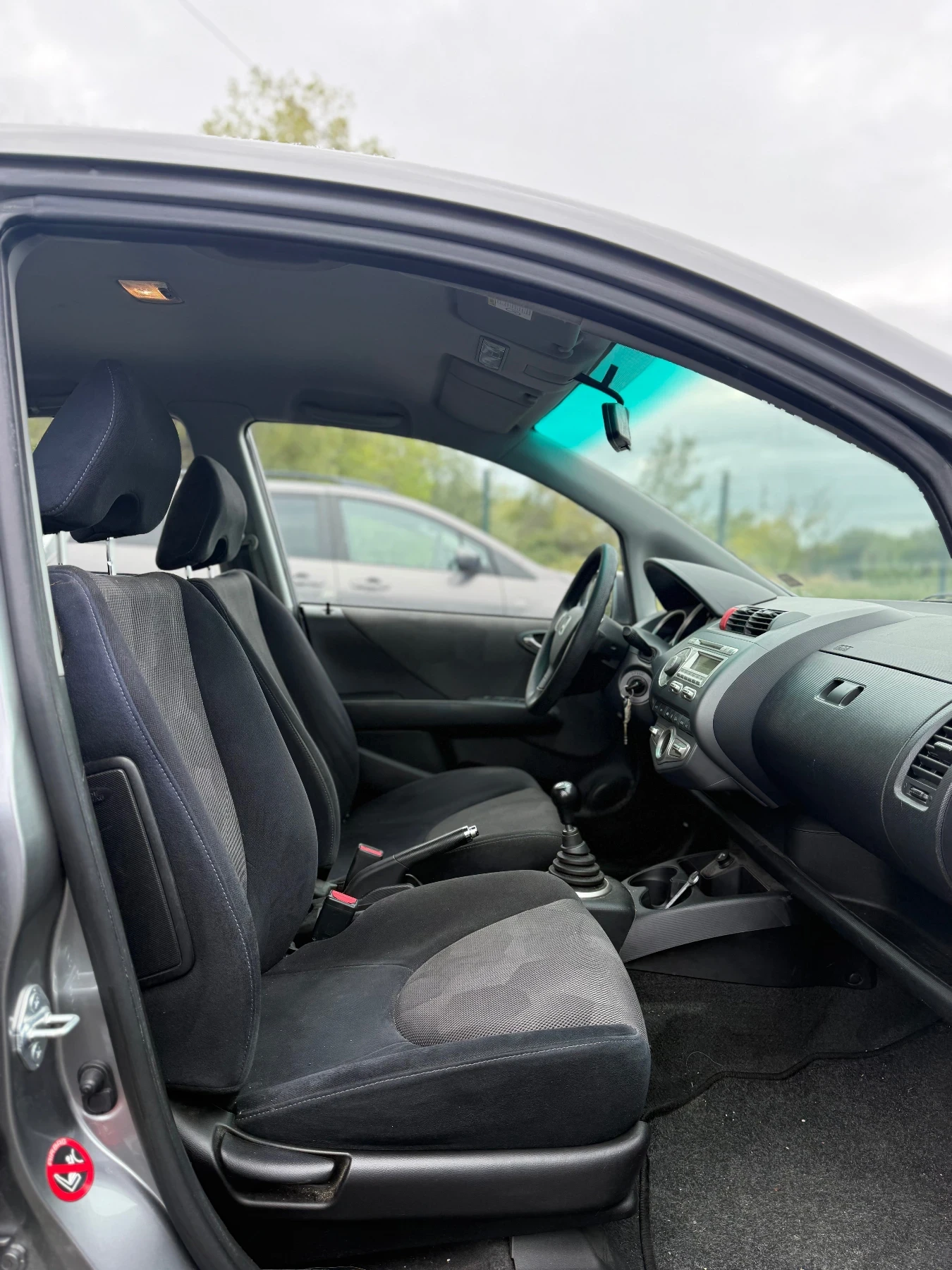 Honda Jazz 1.4i Swiss / Sport  - изображение 6