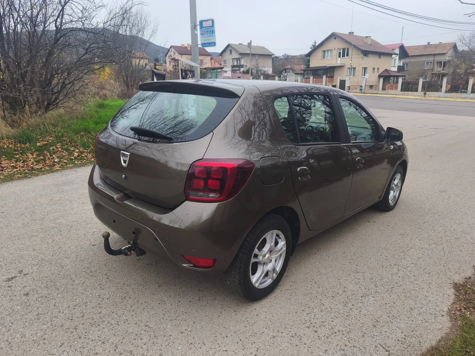 Dacia Sandero 1.5dci90 полуавтоматик - изображение 3