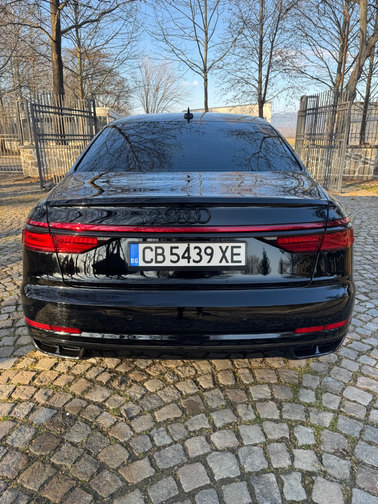 Audi A8 LONG Black edition  - изображение 6
