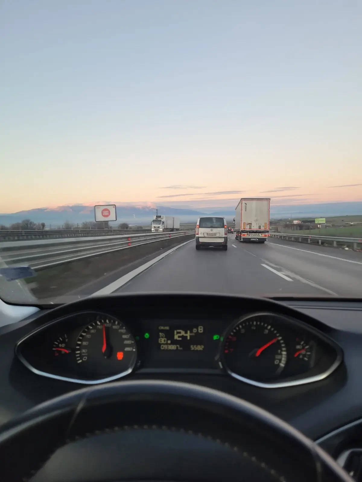 Peugeot 308 1.2 8AT - изображение 3