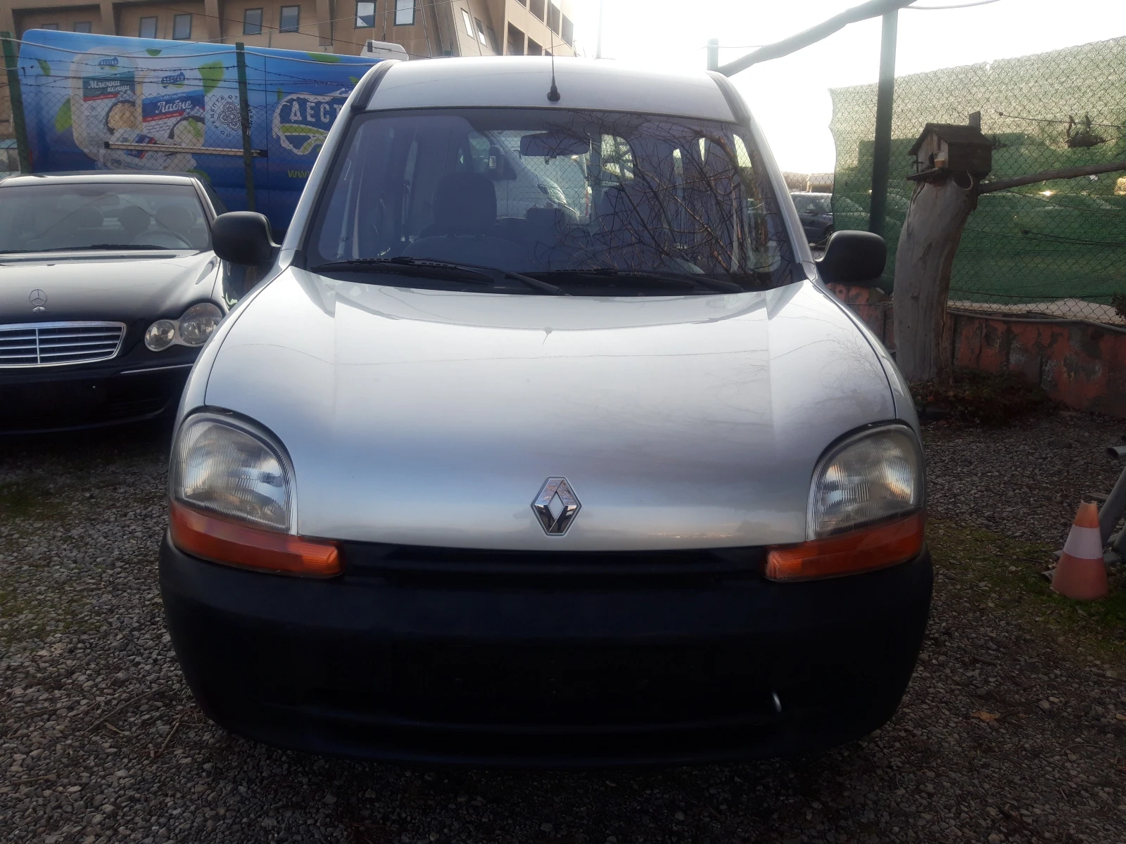 Renault Kangoo 1.2-16V* 147x.km* КАТО НОВИ* , снимка 2 - Автомобили и джипове - 53739192