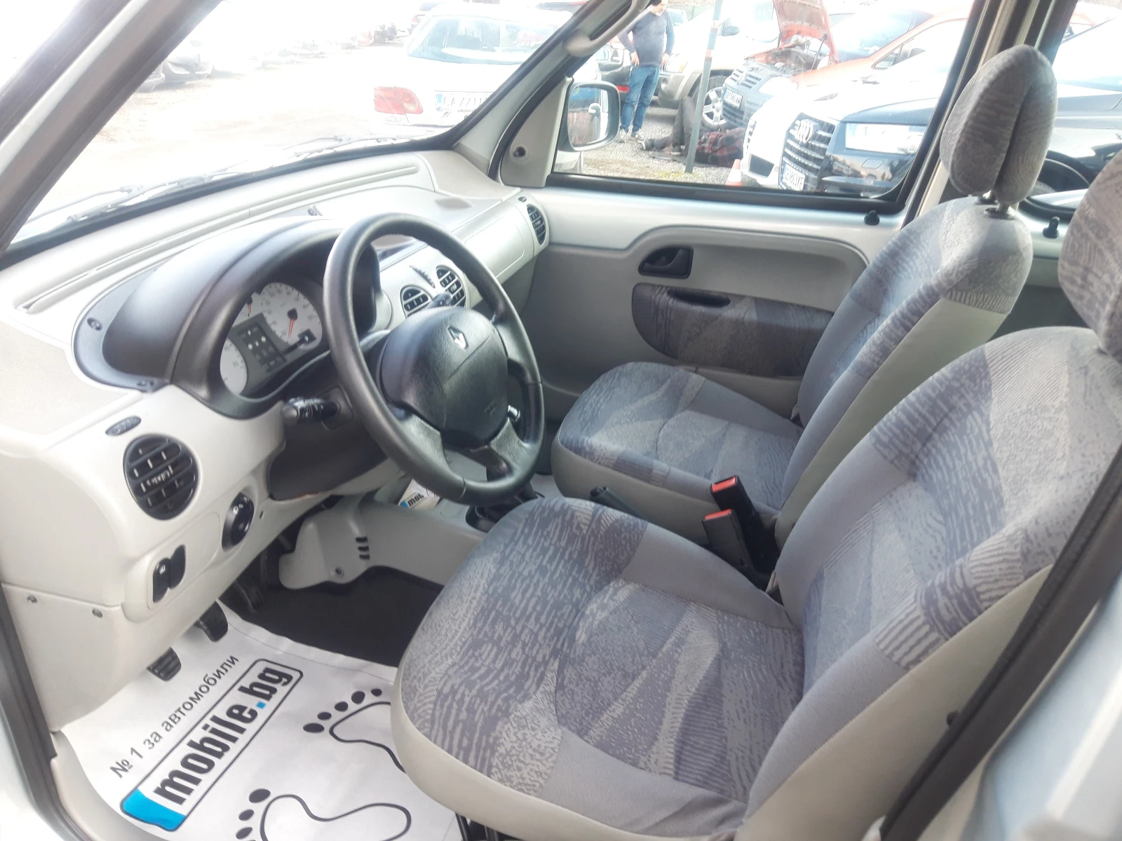 Renault Kangoo 1.2-16V* 147x.km* КАТО НОВИ* , снимка 7 - Автомобили и джипове - 53739192