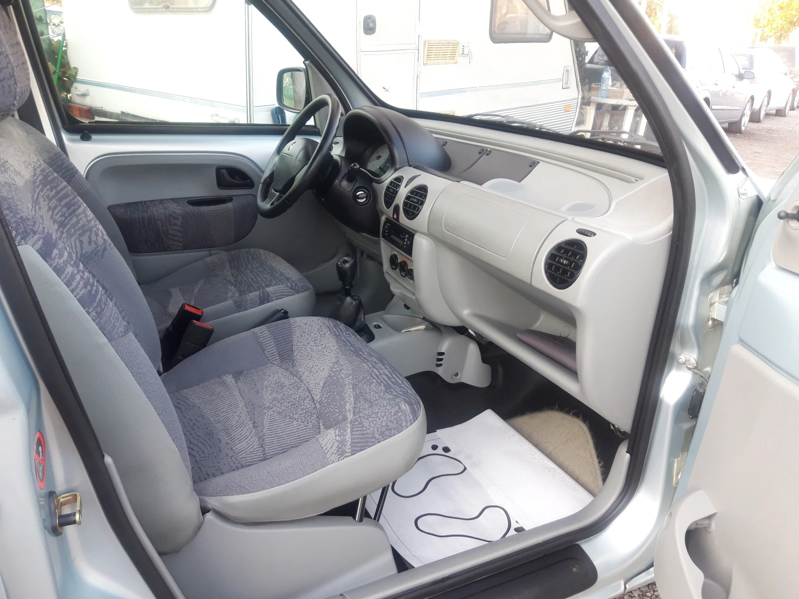 Renault Kangoo 1.2-16V* 147x.km* КАТО НОВИ* , снимка 12 - Автомобили и джипове - 53739192