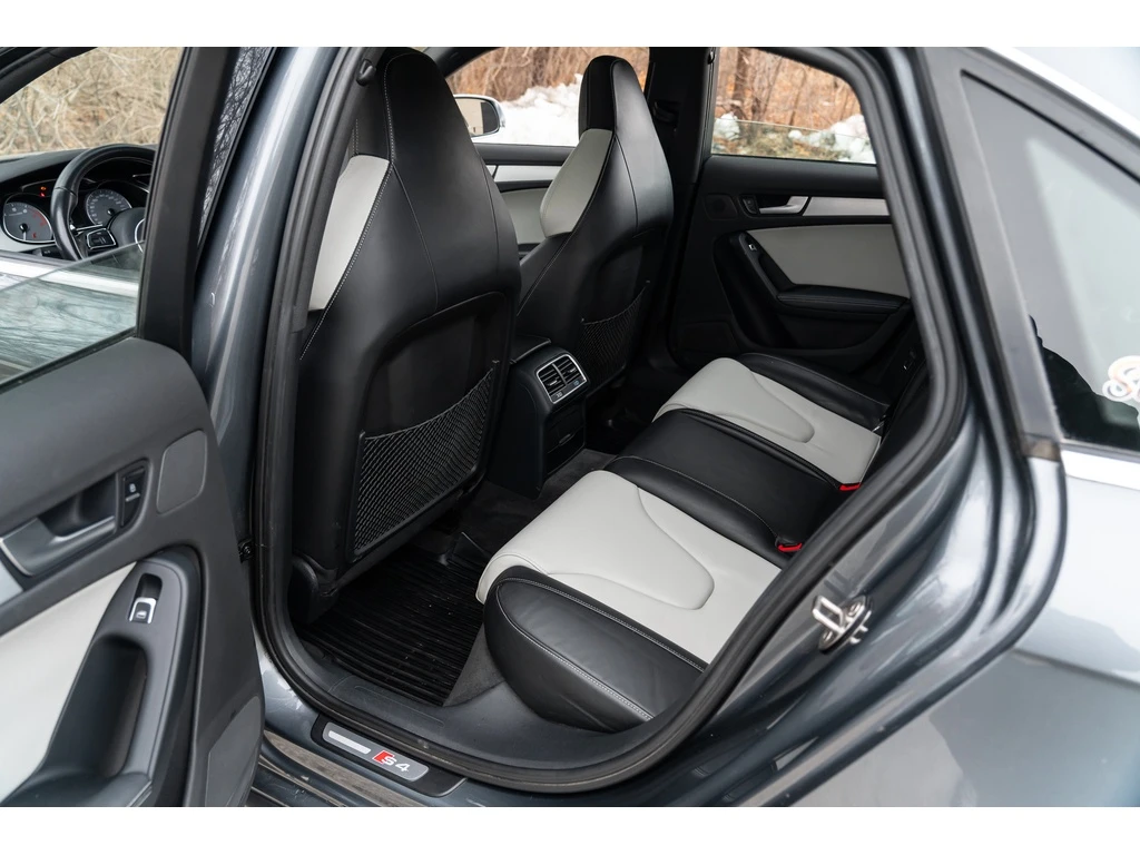 Audi S4 * * CARFAX * * АВТО КРЕДИТ * * , снимка 17 - Автомобили и джипове - 54004622