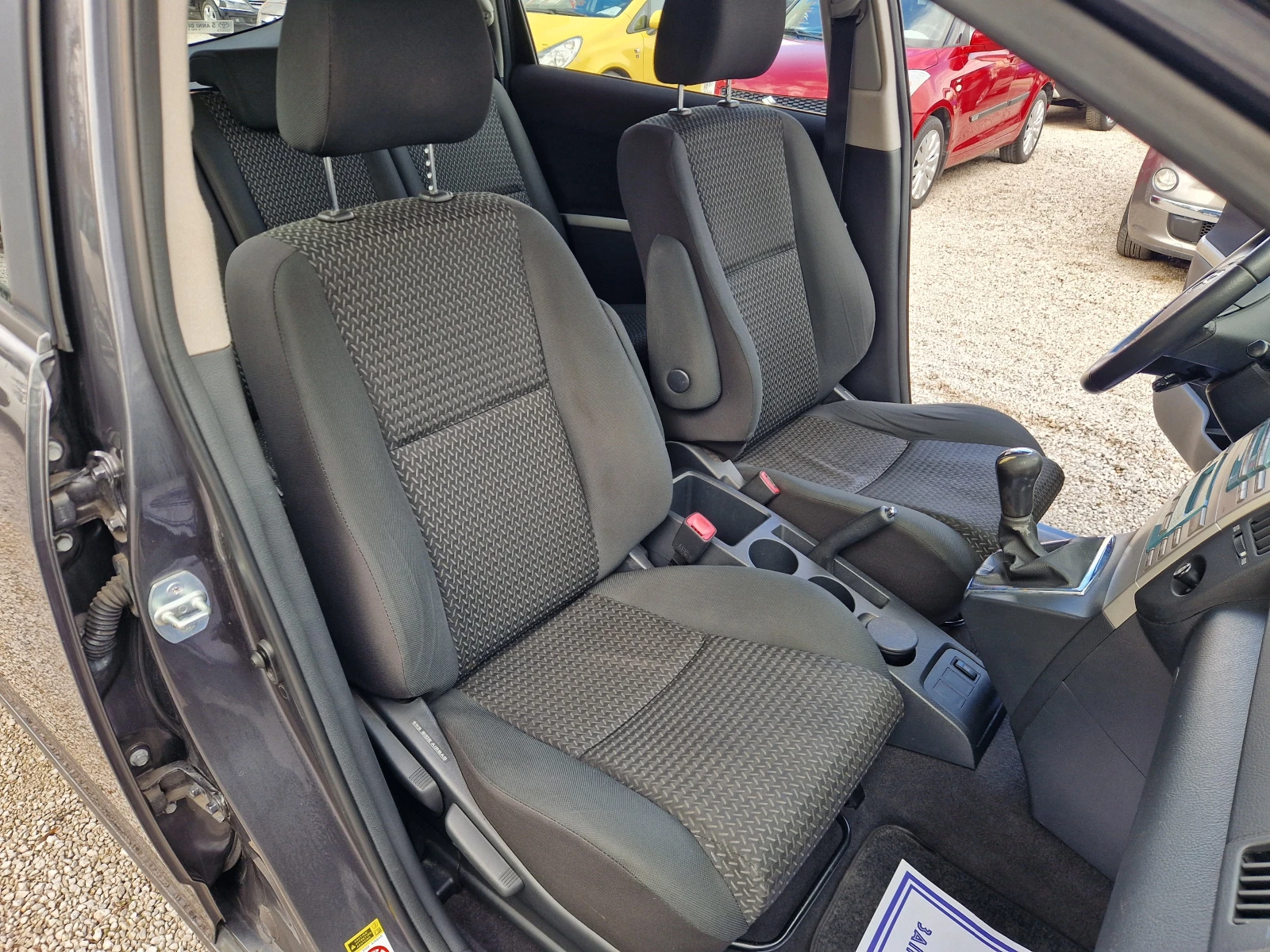 Toyota Corolla verso 1.8 vvti, снимка 14 - Автомобили и джипове - 54081104