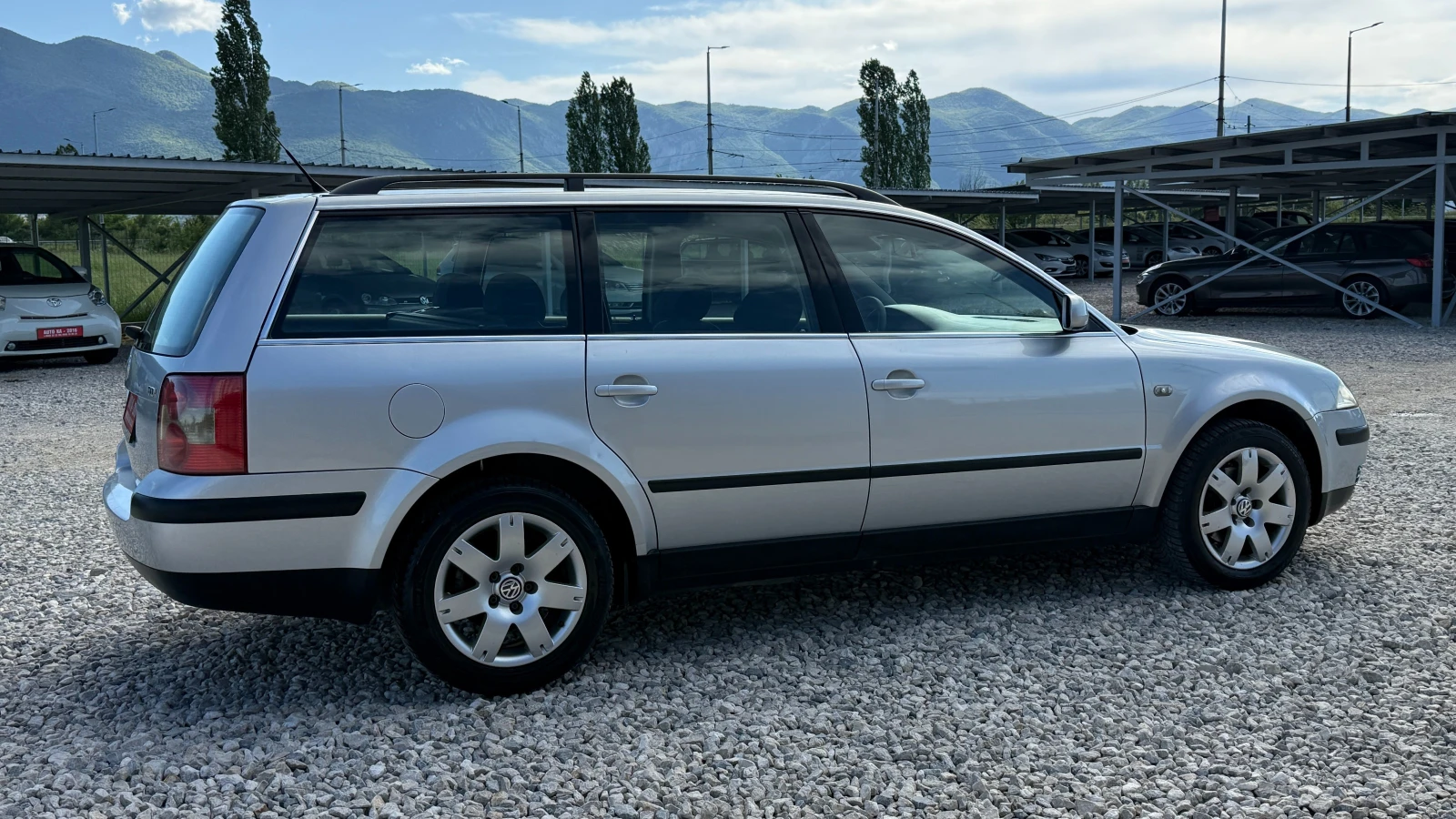 VW Passat 1.9TDI-101кс-195000км/НОВ ВНОС ОТ ИТАЛИЯ, снимка 4 - Автомобили и джипове - 54542191